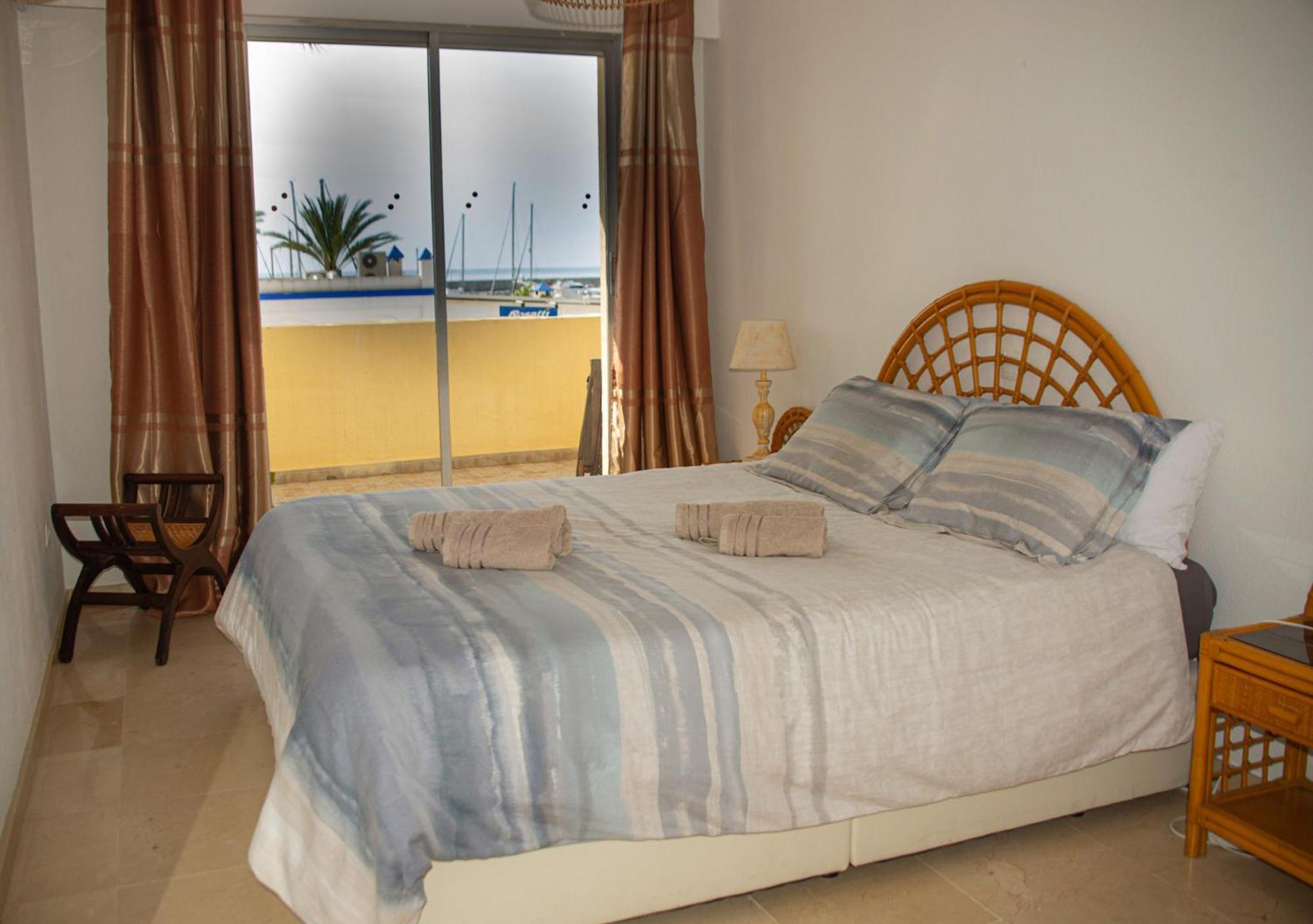 Appartement Palmeras Puerto Paraiso Естепона Екстериор снимка